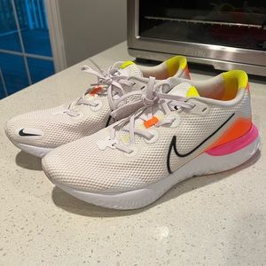 Nike Renew Run